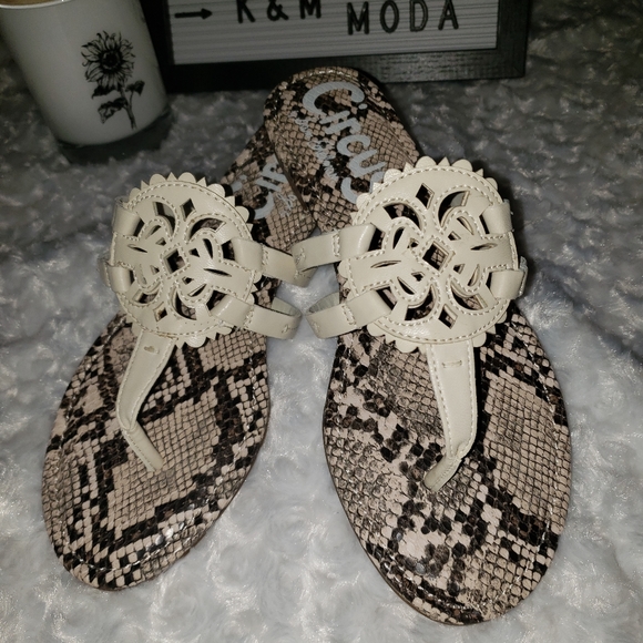 Circus by sam edelman medallion sandals - Picture 4 of 4